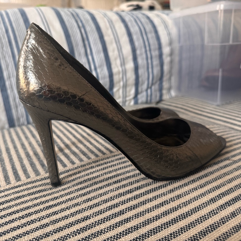 Elegant snakeskin silver/gunmetal metallic Stiletto Heels. Open toe.